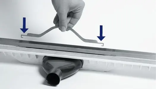 Carrodrain douchegoot reinigen