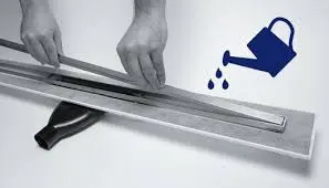 Carrodrain douchegoot reinigen