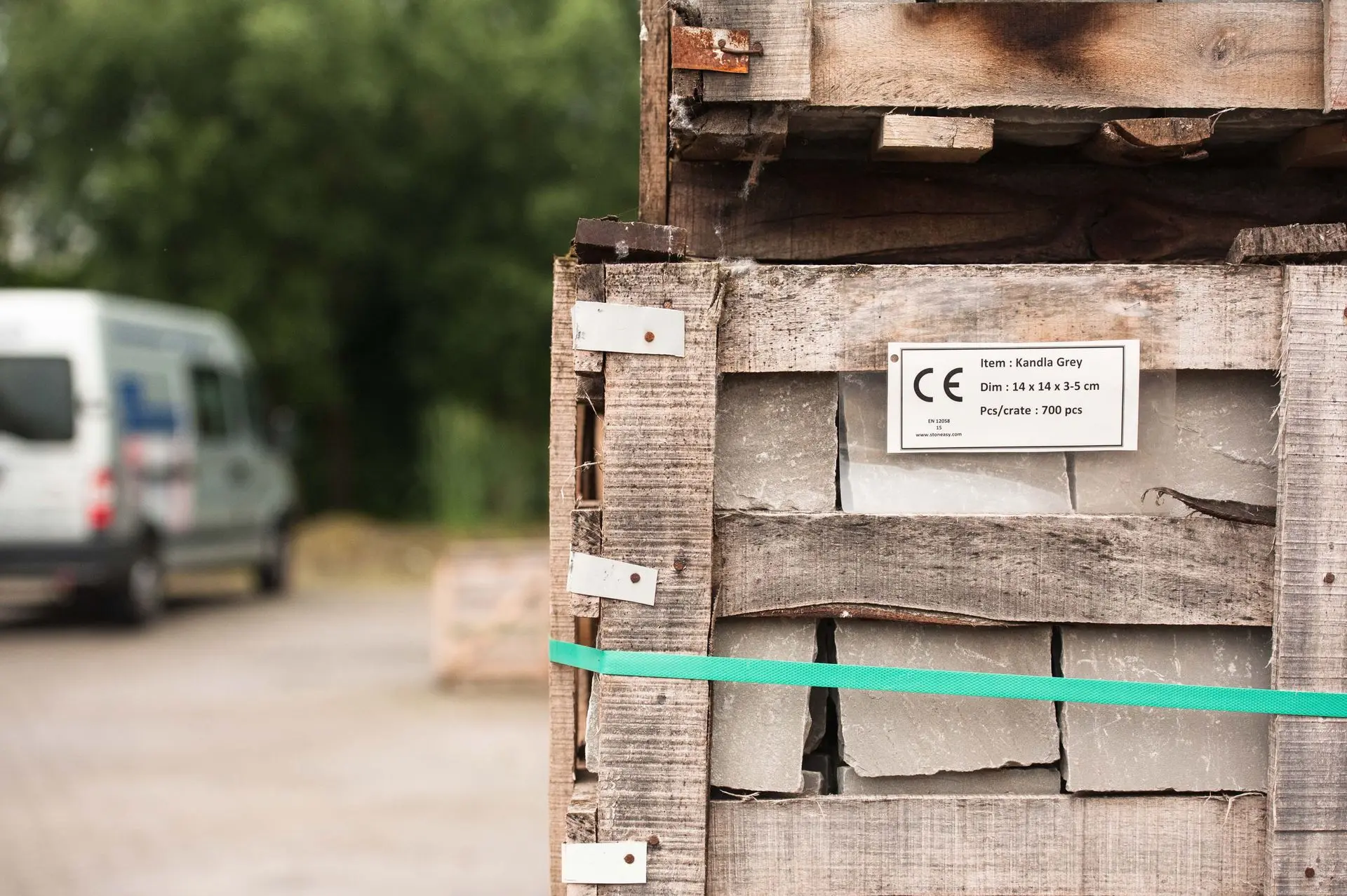 verpakking natuursteen tegels